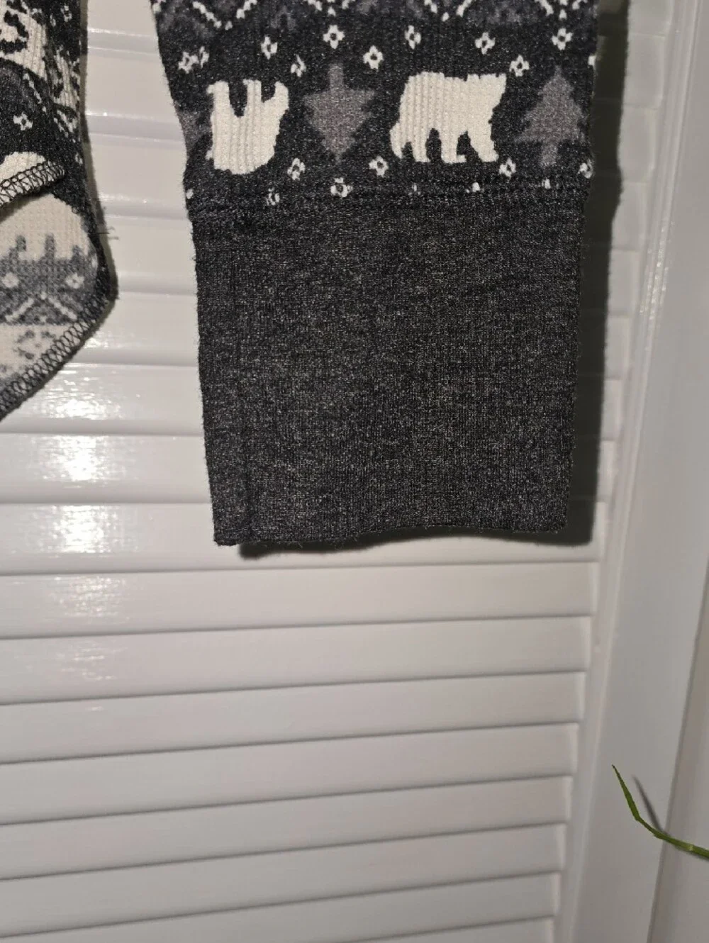 Old Navy Black and White Polar Bear Fair Isle Crewneck Sweater
